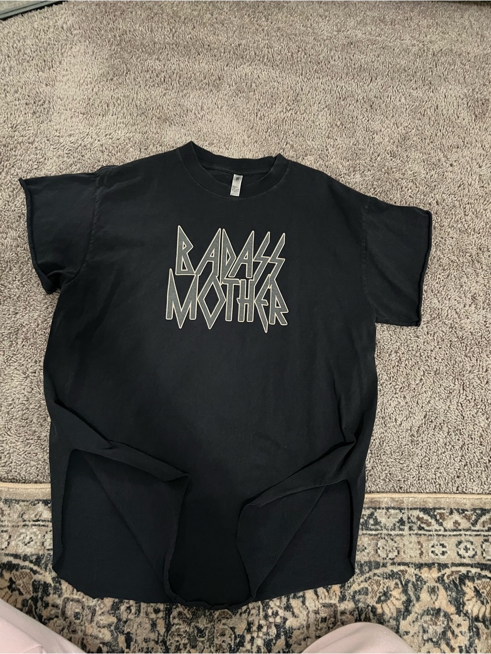 Pebby forever Badass Mother Graphic Tee - Black